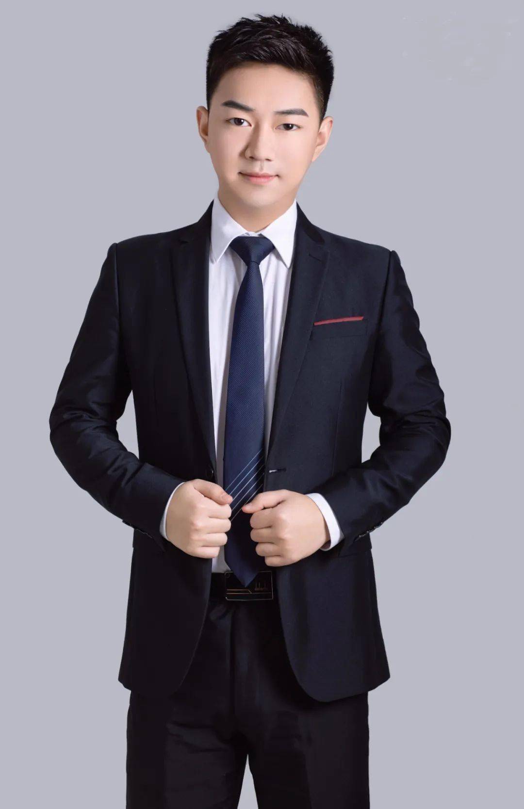 赖平 视觉与舞美负责人